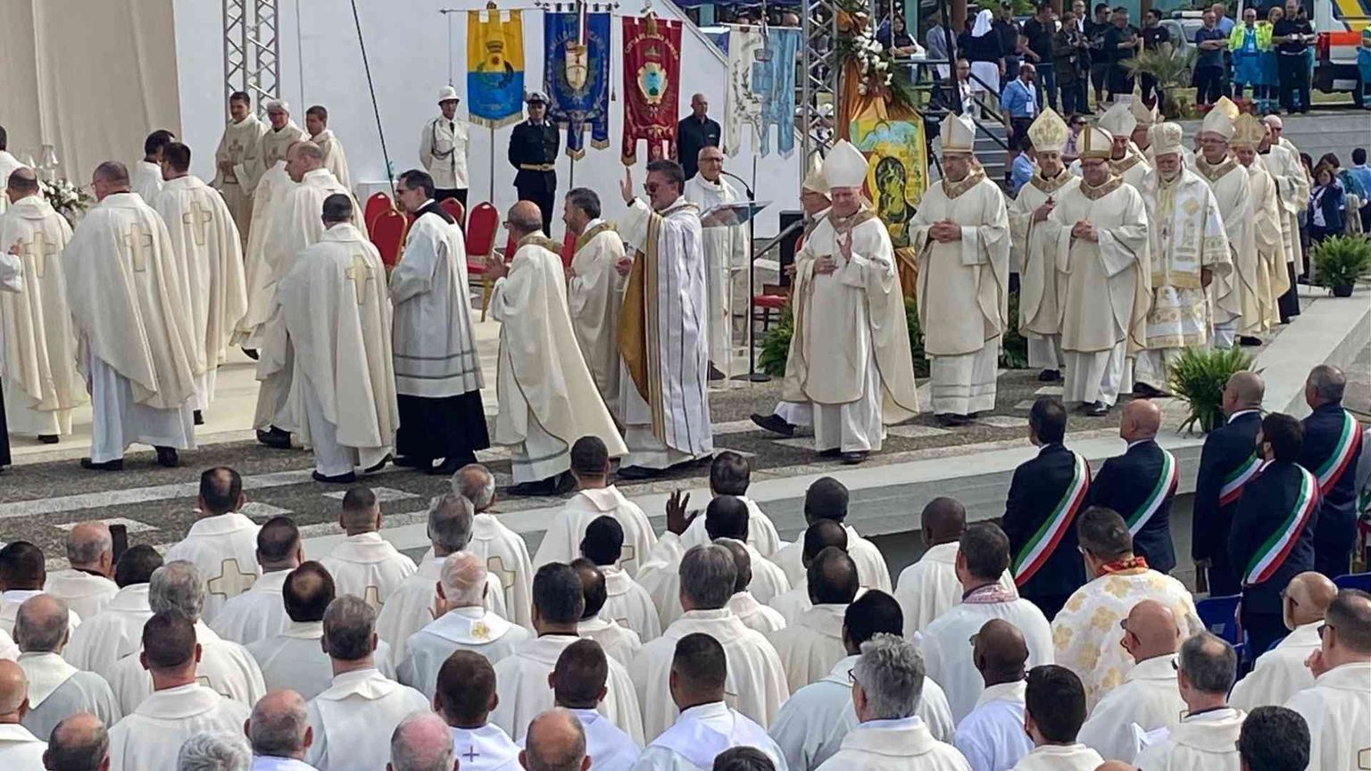 Calvosa, il vescovo della convivialità che guiderà Vallo della Lucania
