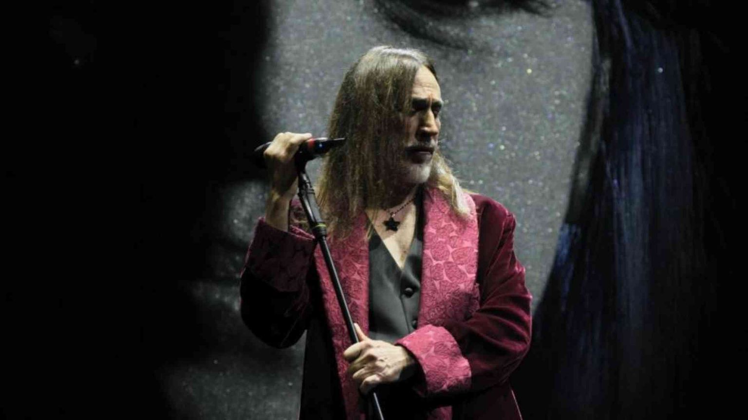 Manuel Agnelli, il culto del dissenso