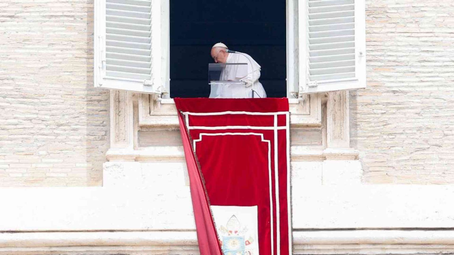 Il Papa: Dio è amore, teniamo la porta sempre aperta per accogliere tutti