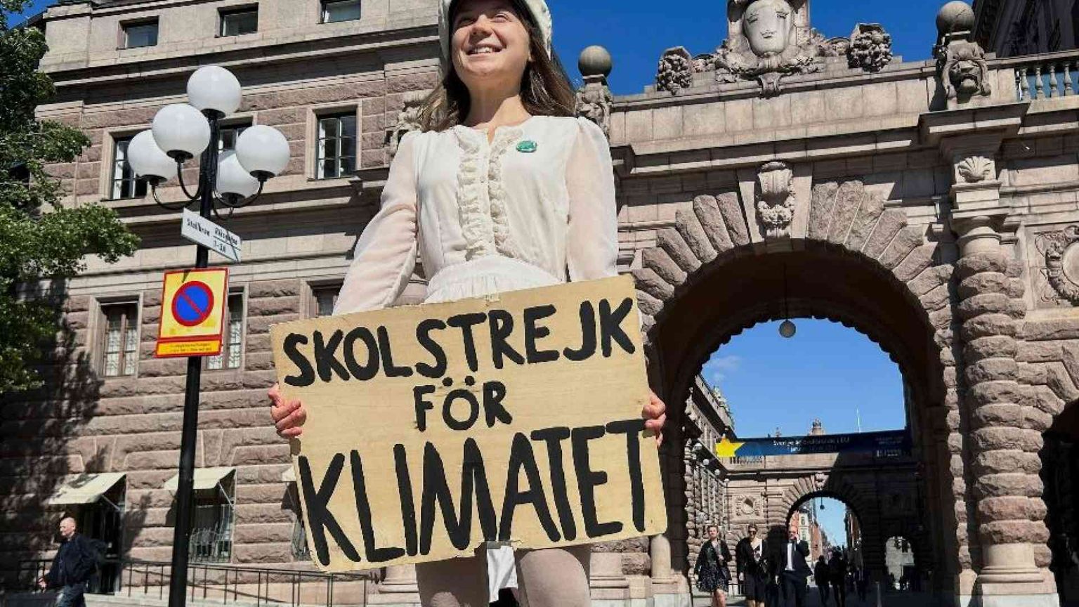 Greta, non più scioperi a scuola ma la protesta continua