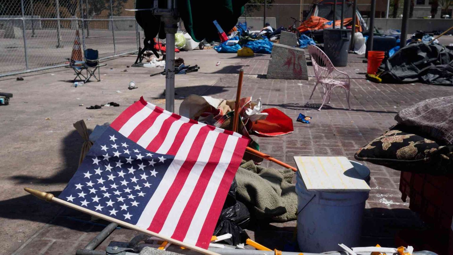 C’era una volta in America: «Così muore il sogno a stelle e strisce»