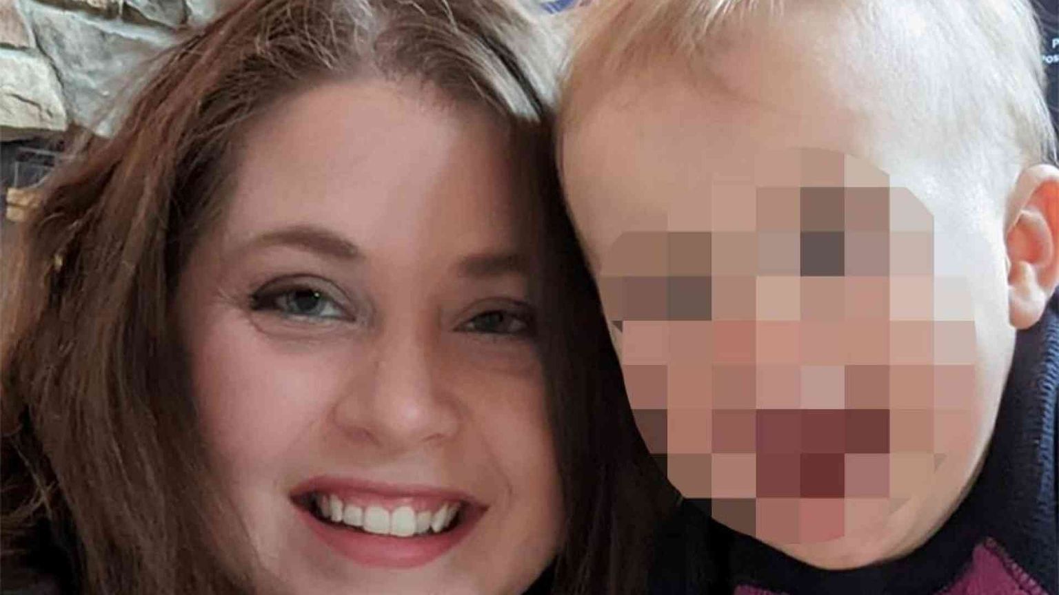 Bambini e armi, a 2 anni spara e uccide la madre incinta