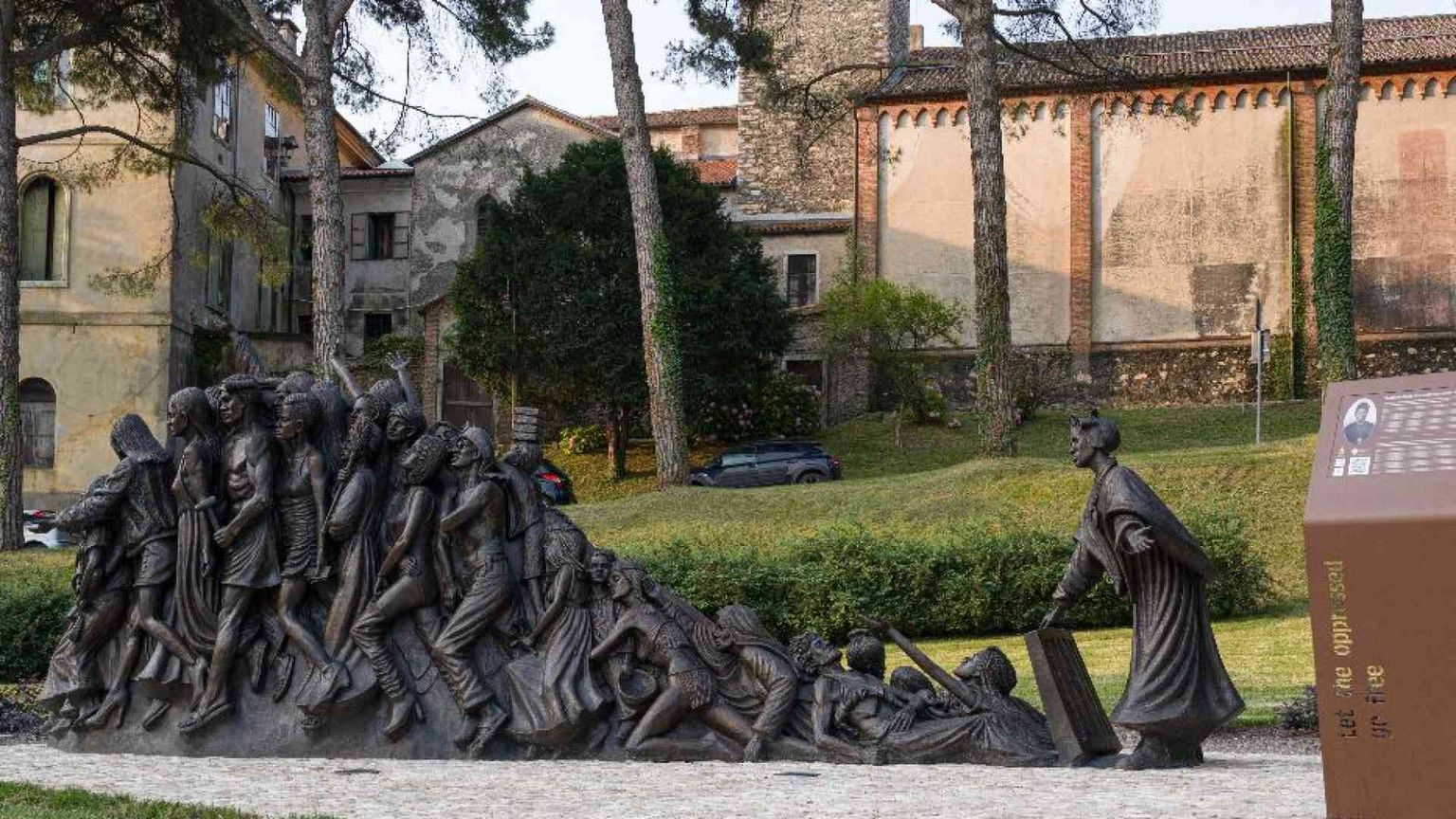 Parolin benedice la statua di santa Bakhita: liberiamoci dalle schiavitù