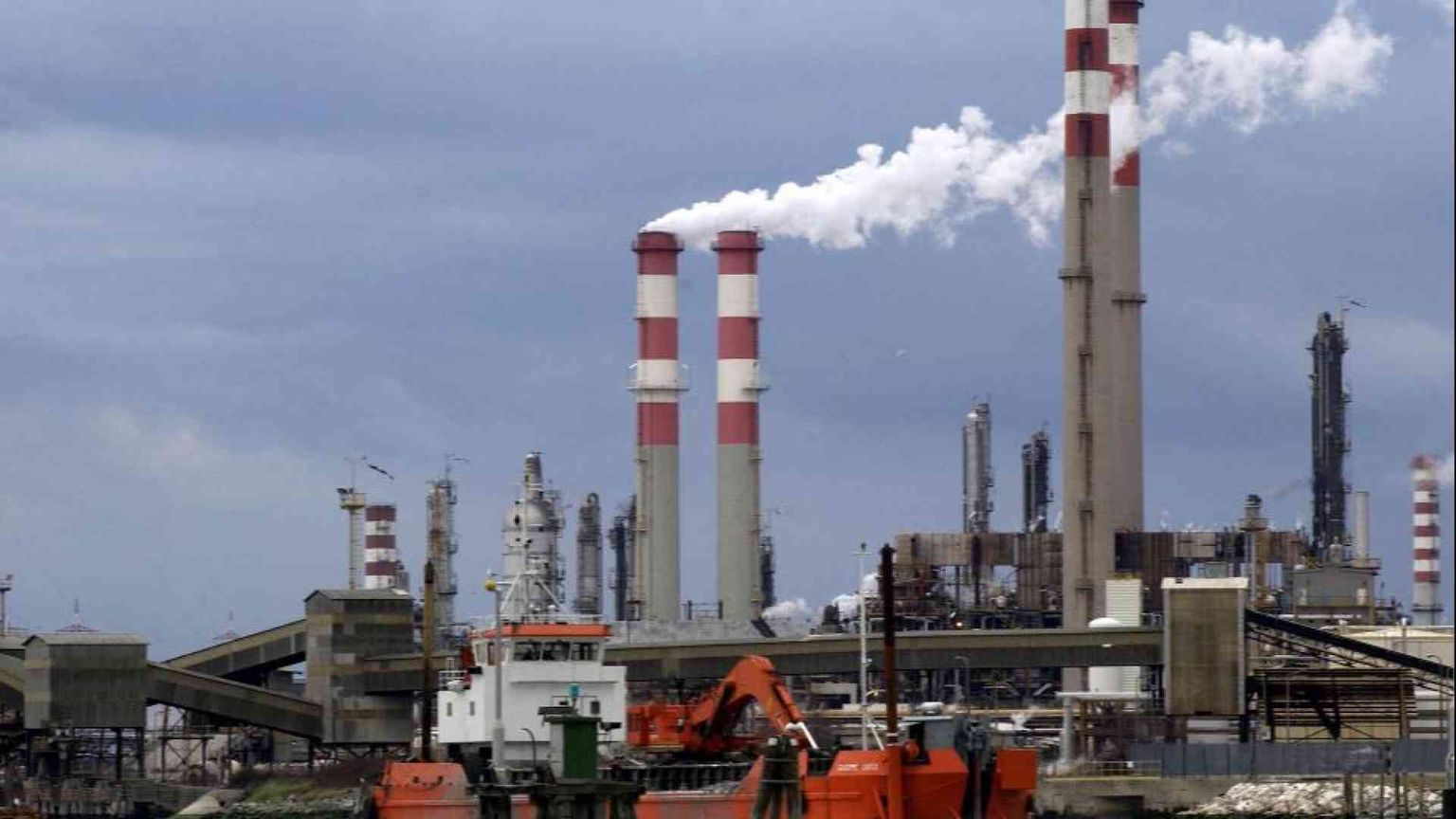 Metalli, diossine, idrocarburi: ecco i 42 siti contaminati. E pericolosi