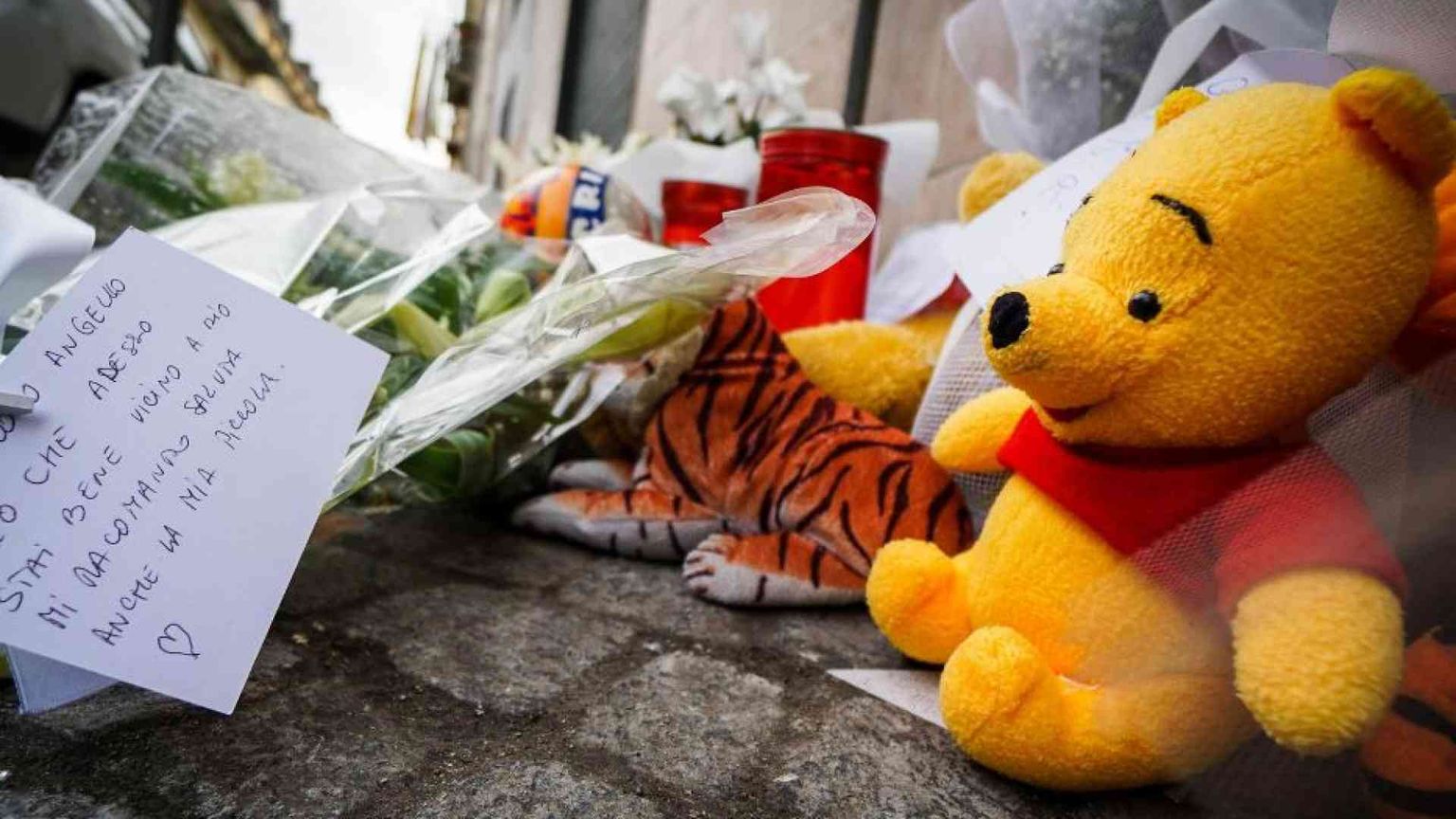 Luca, ucciso a un anno dalla sua mamma. Chi cura la depressione post partum?