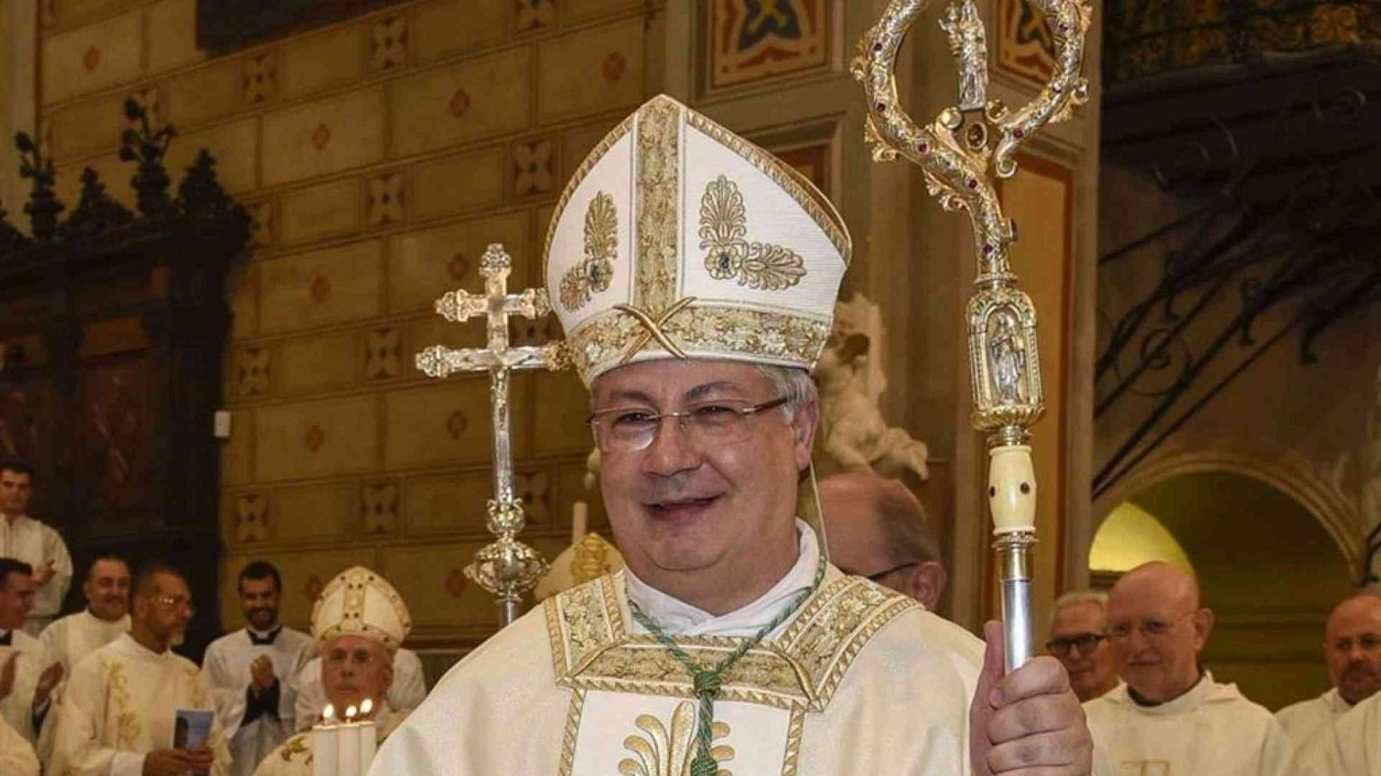 «Trasferire un prete è per il bene di tutti. Più rispetto e comunione»