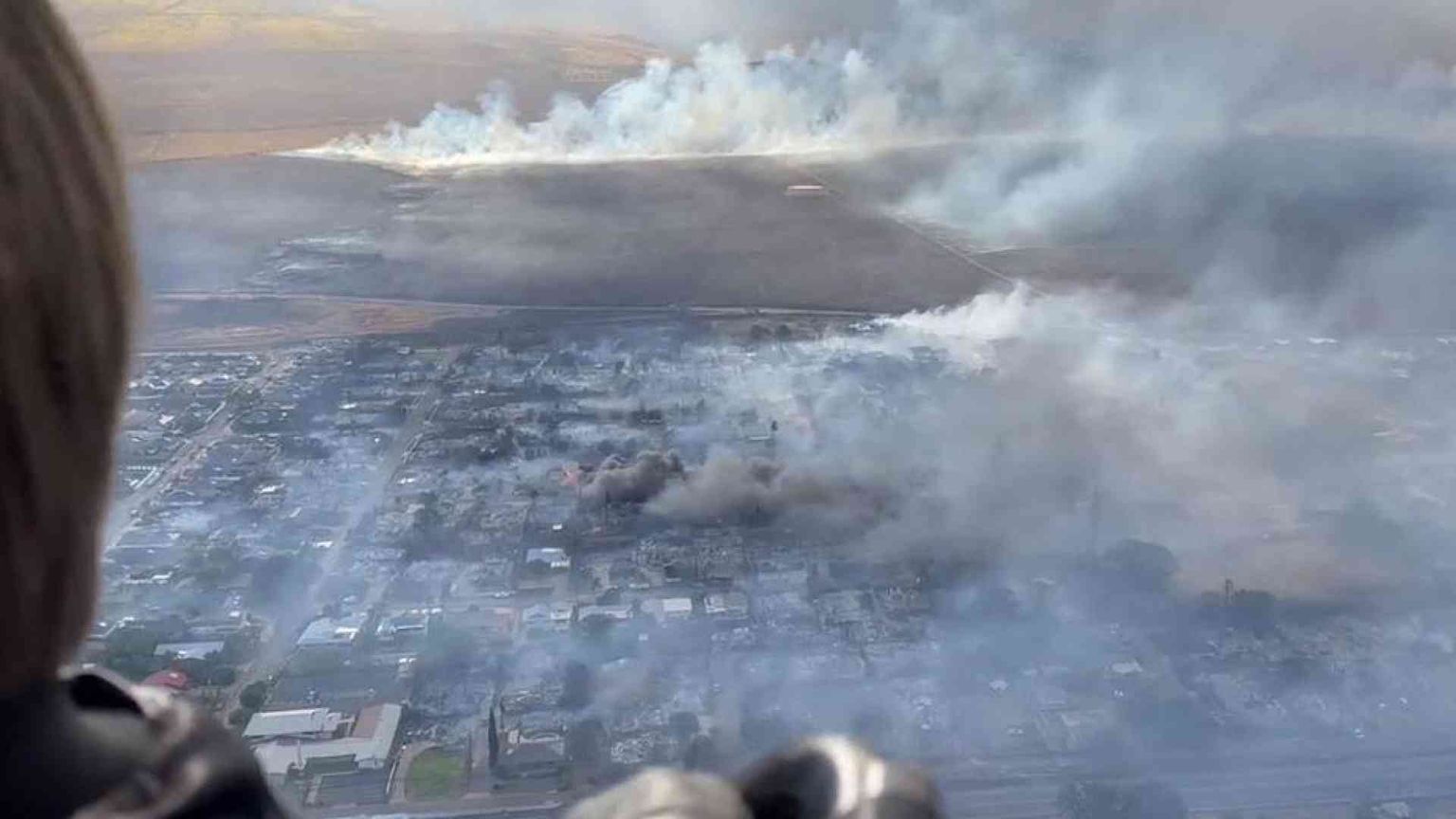 Bruciano le Hawaii, decine di morti e 11mila sfollati nell'isola di Maui