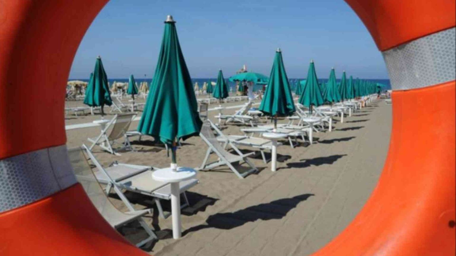 C’era una volta l'estate al mare: oggi costi alti e meno famiglie in spiaggia