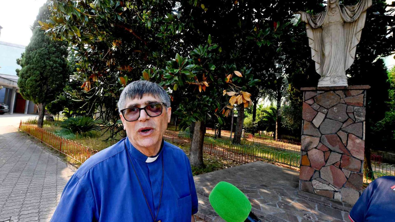 Due cugine stuprate dal "branco". Don Patricello: a Caivano tutte le povertà