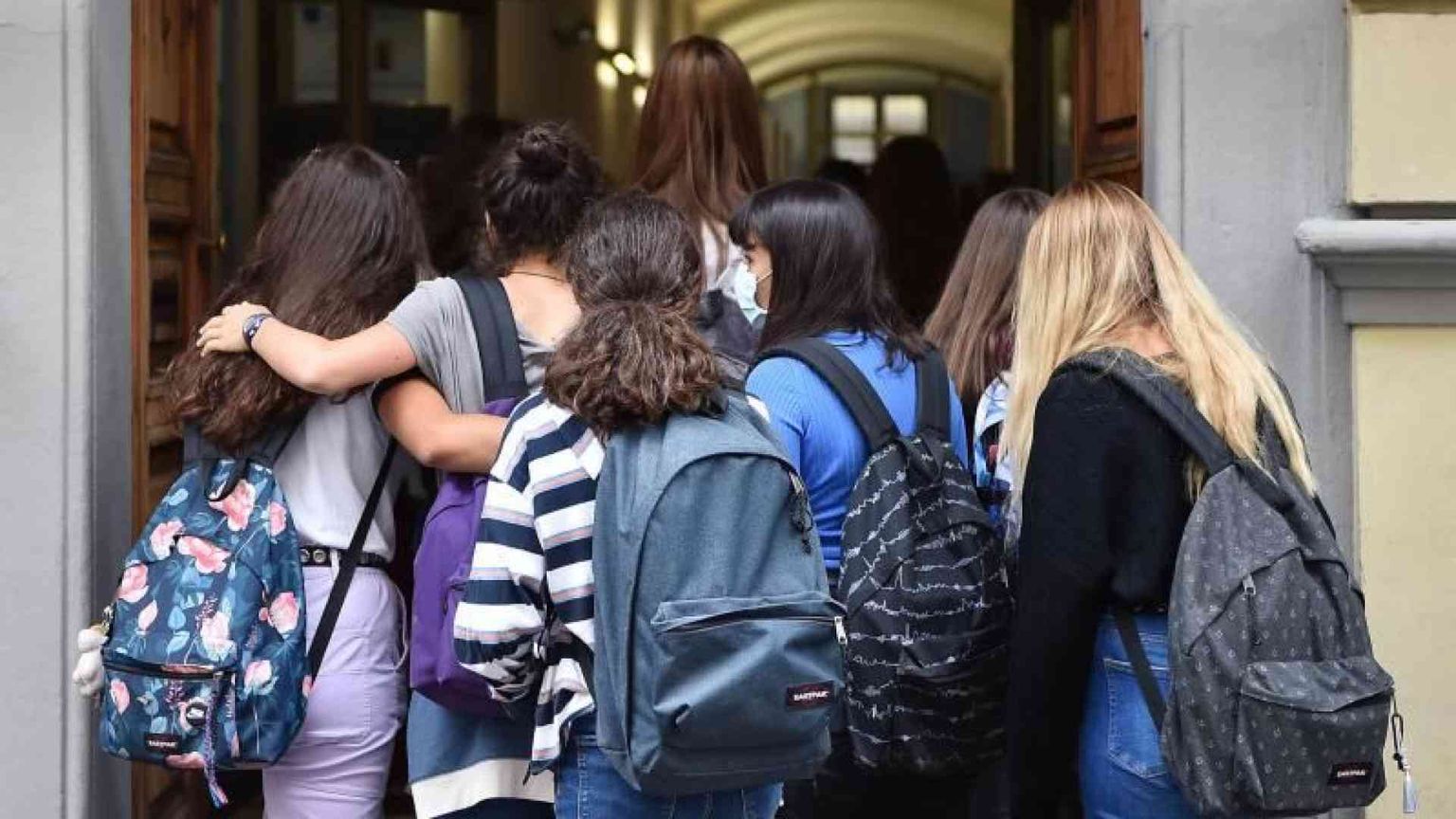Ritorno a scuola per 7 milioni di studenti (con l’ombra del Covid)