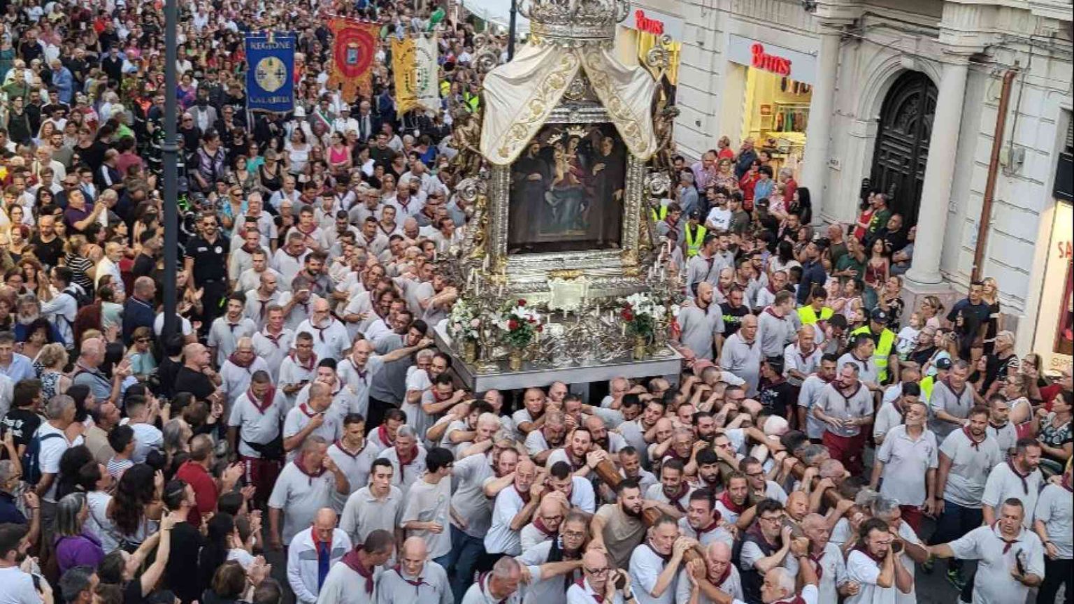 In migliaia alla festa della Madonna della Consolazione