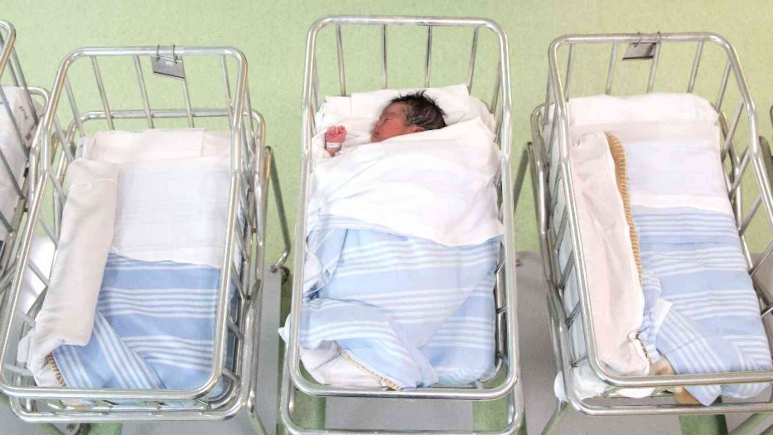 Così la bomba della denatalità sta sconvolgendo l'economia