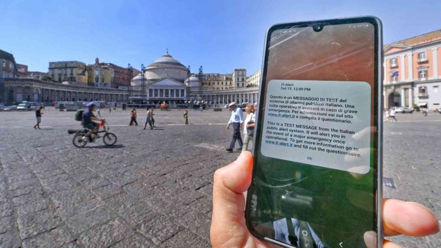 «Senza smartphone IT-Alert mi esclude»...