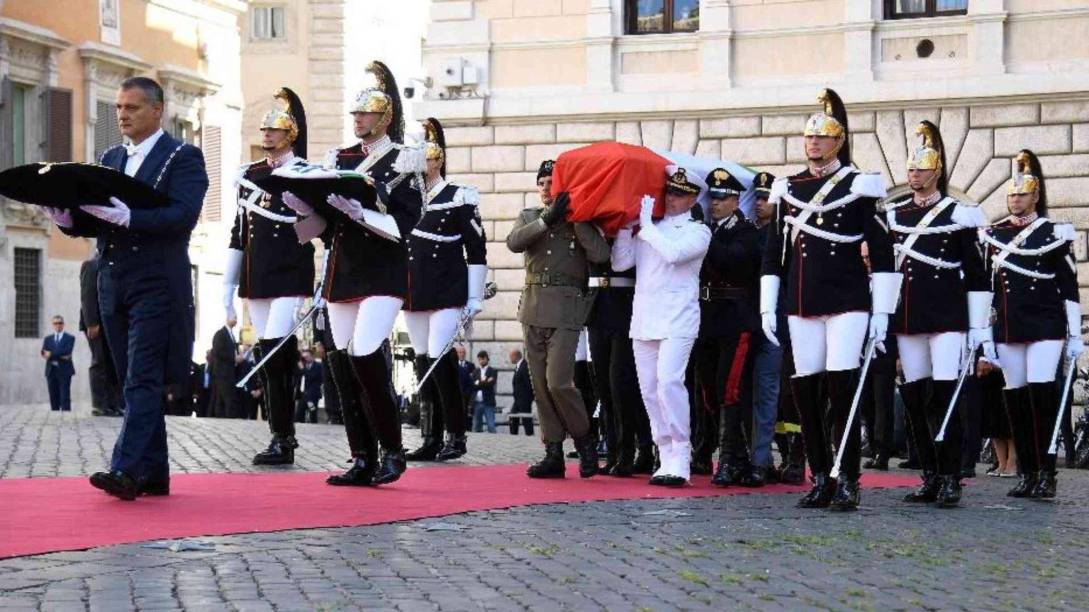Funerali laici di Napolitano alla Camera, il discorso del cardinale Ravasi
