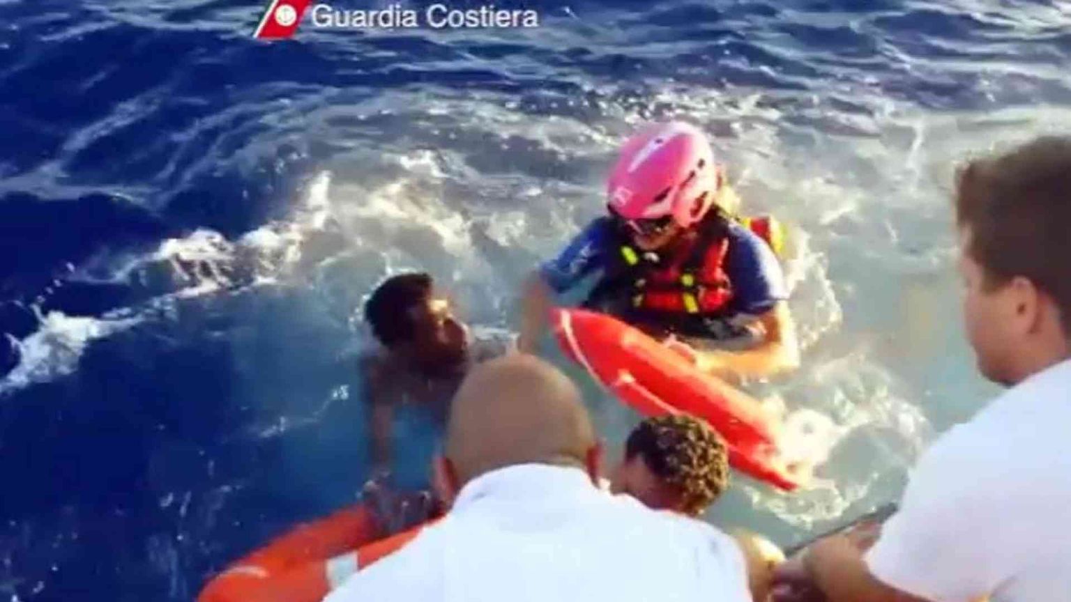 La tragedia di Lampedusa dieci anni dopo: le vittime furono 368