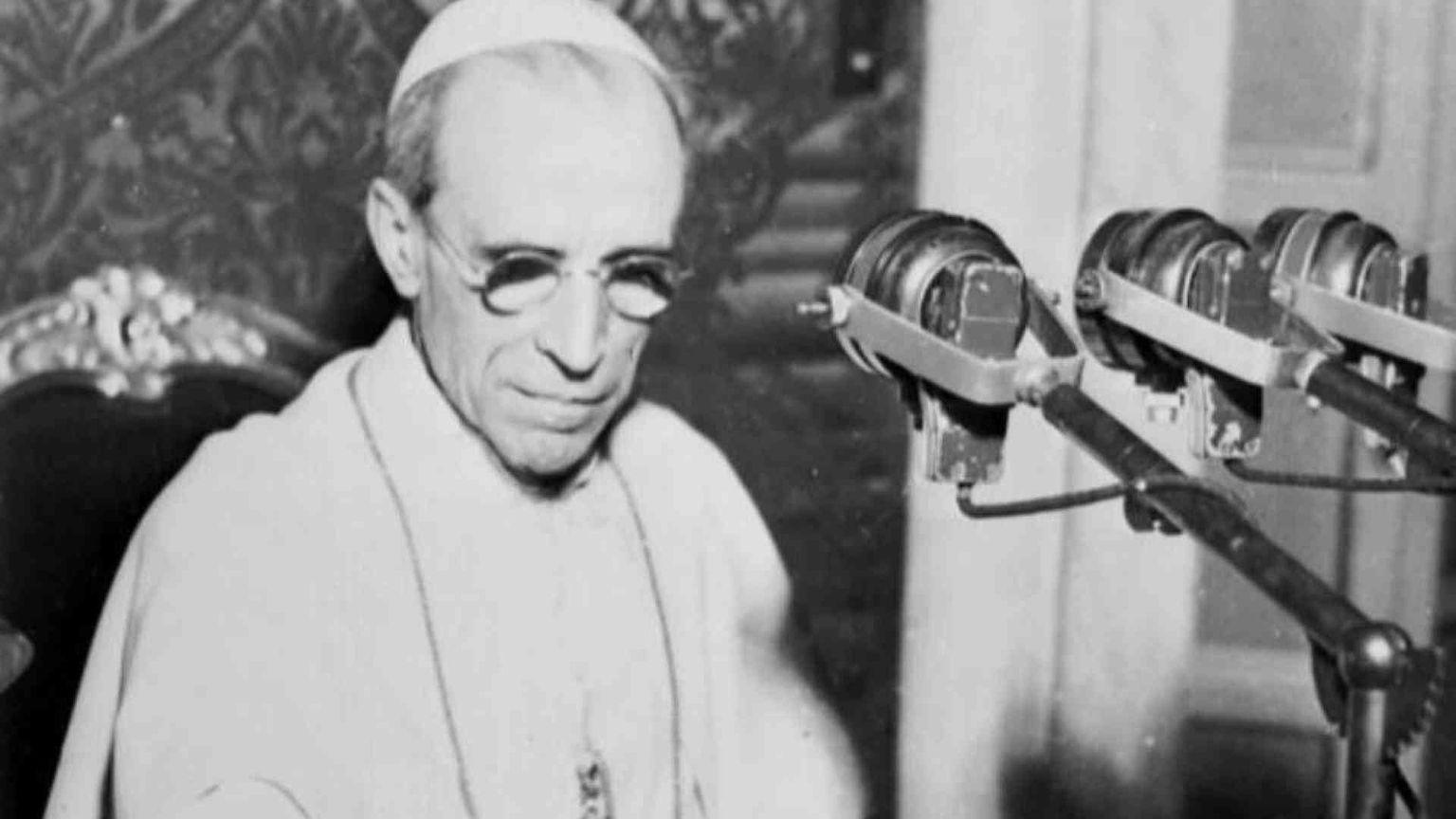 Papa Pacelli e la Shoah: Pio XII oltre il mito