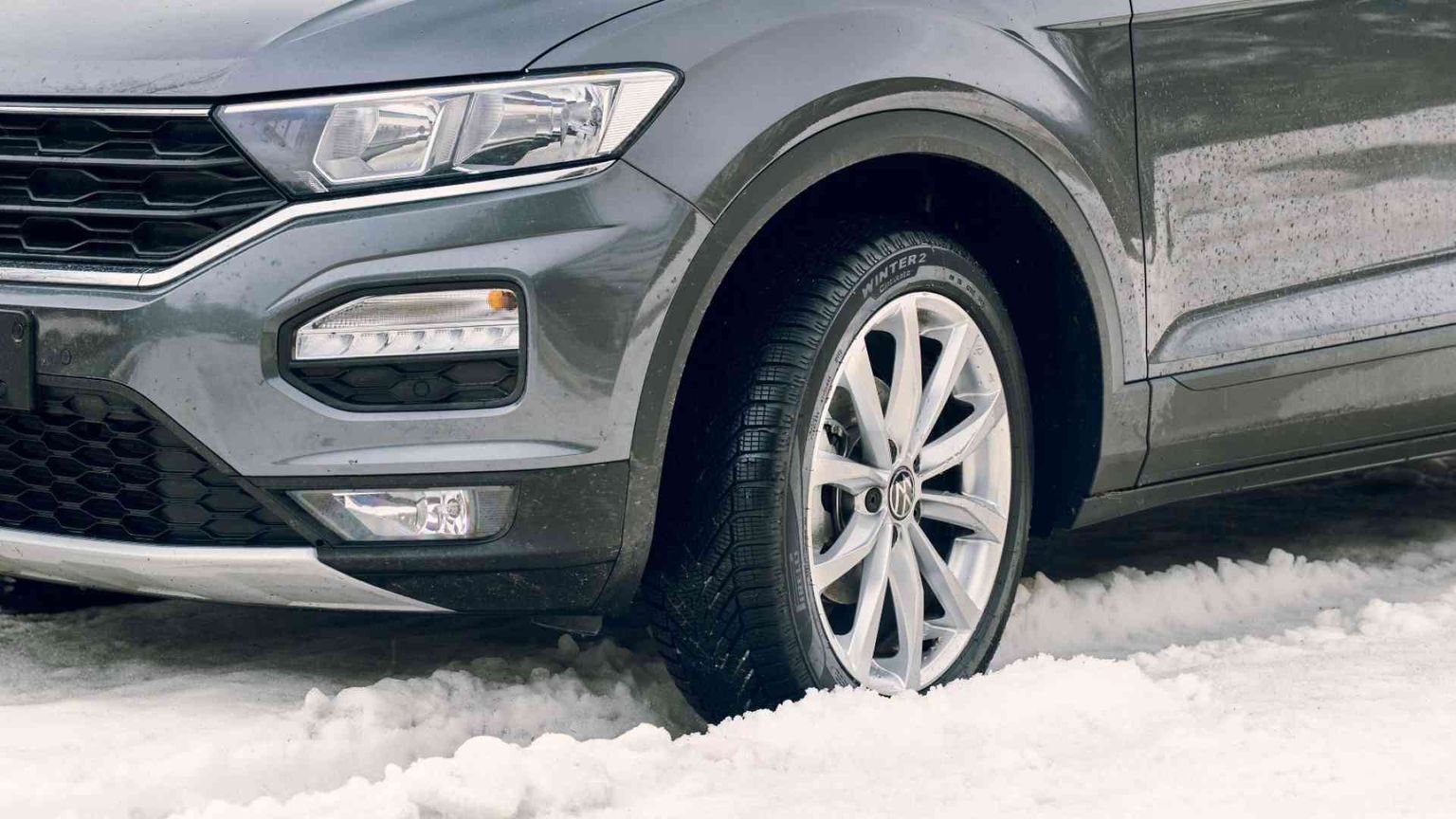Pneumatici invernali o "all season"? Ecco cosa conviene scegliere