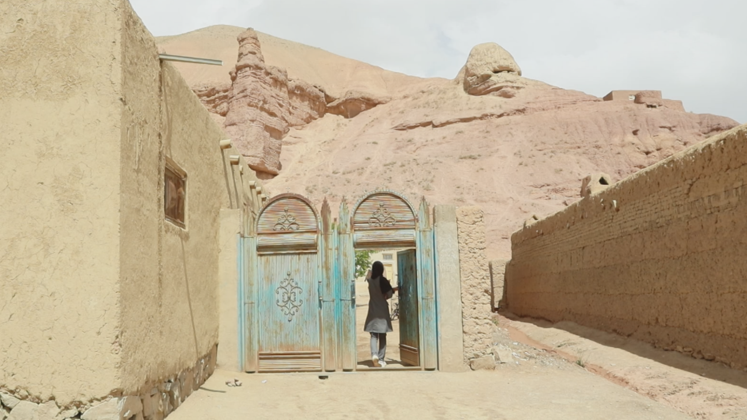 Con le ragazze afghane nella “scuola che non c’è”: il docufilm di Avvenire