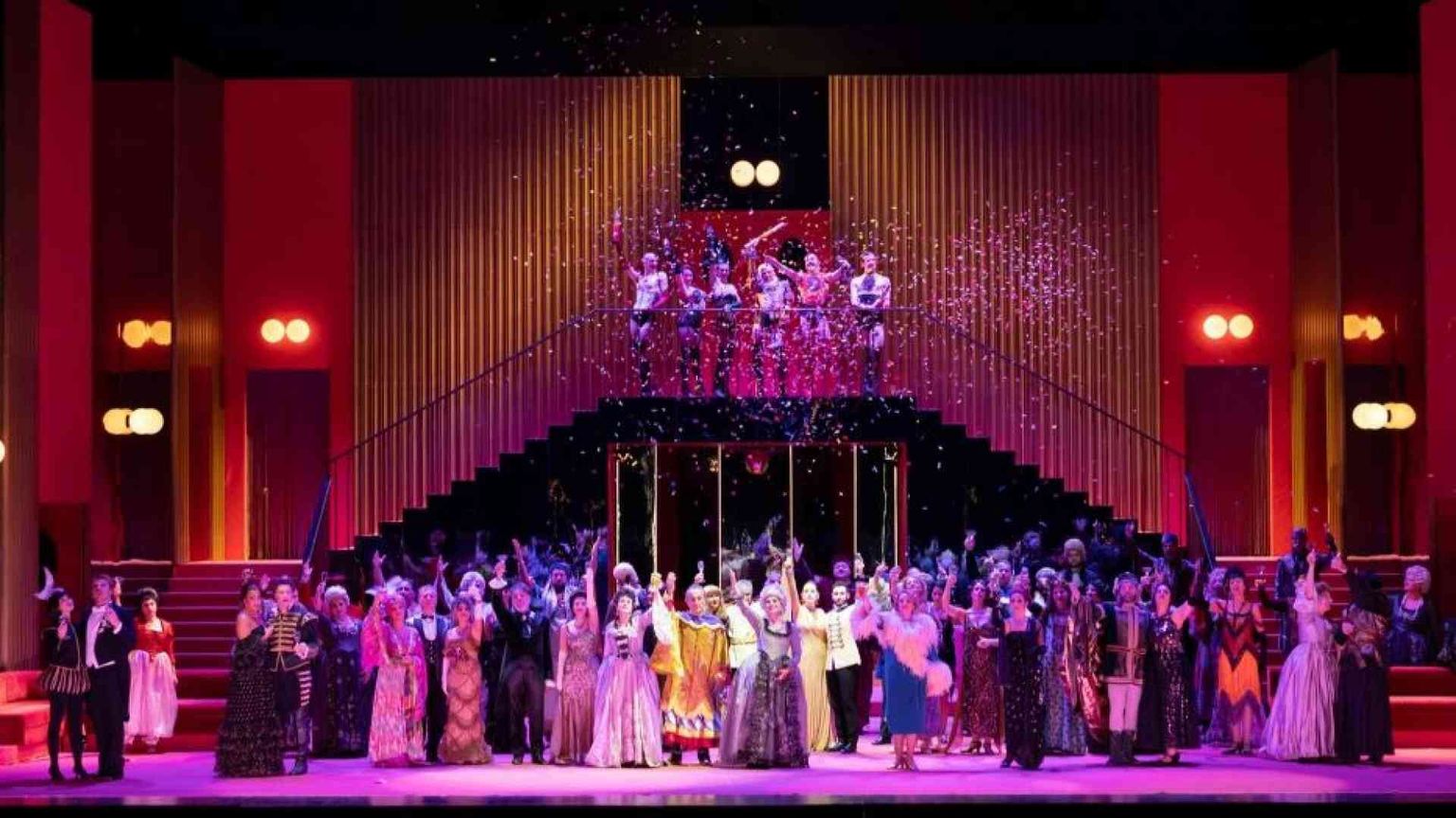 “La rondine” di Puccini rende omaggio ai 50 anni del nuovo teatro Regio