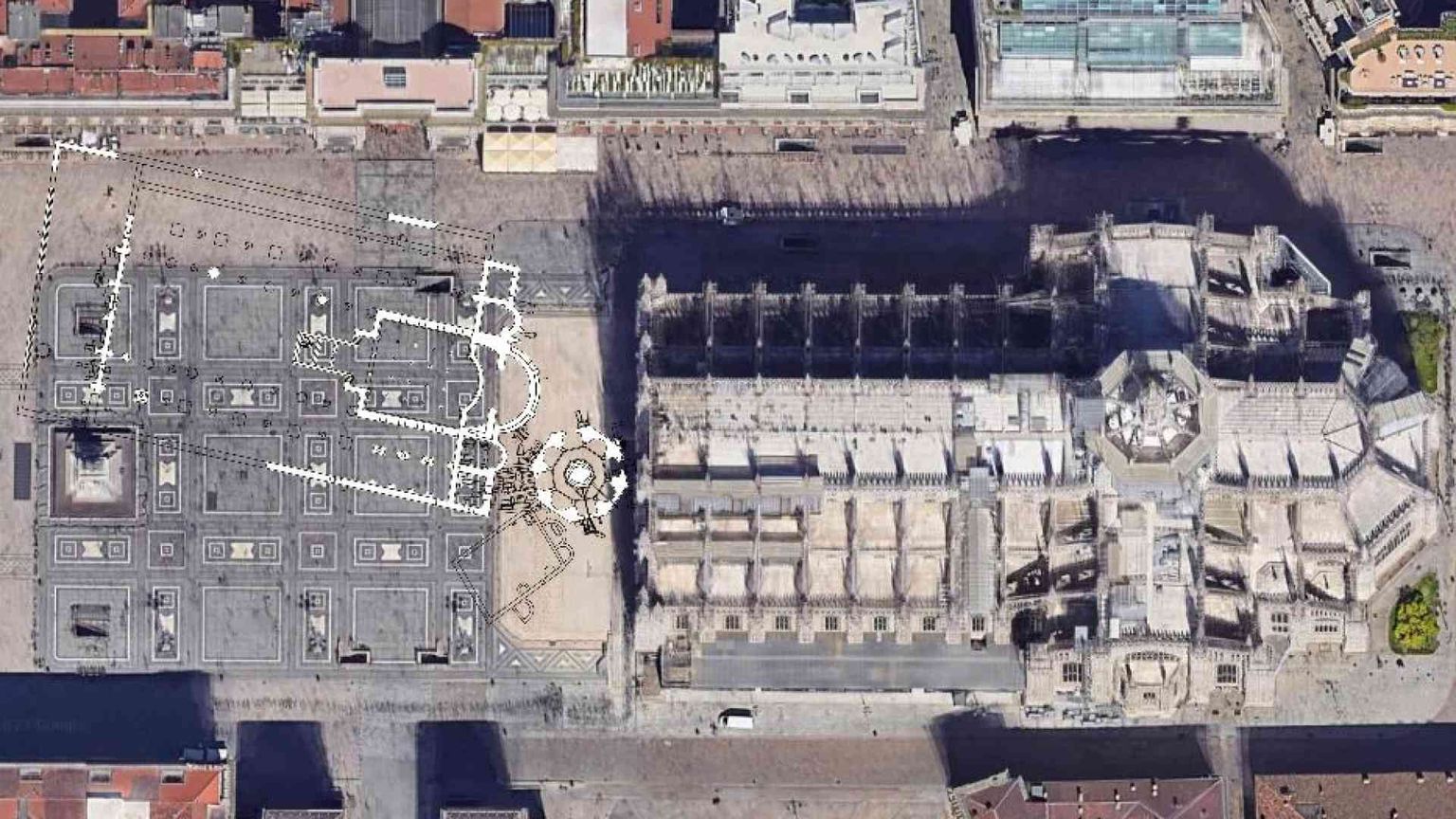 Quanti misteri sotto le pietre di piazza Duomo a Milano