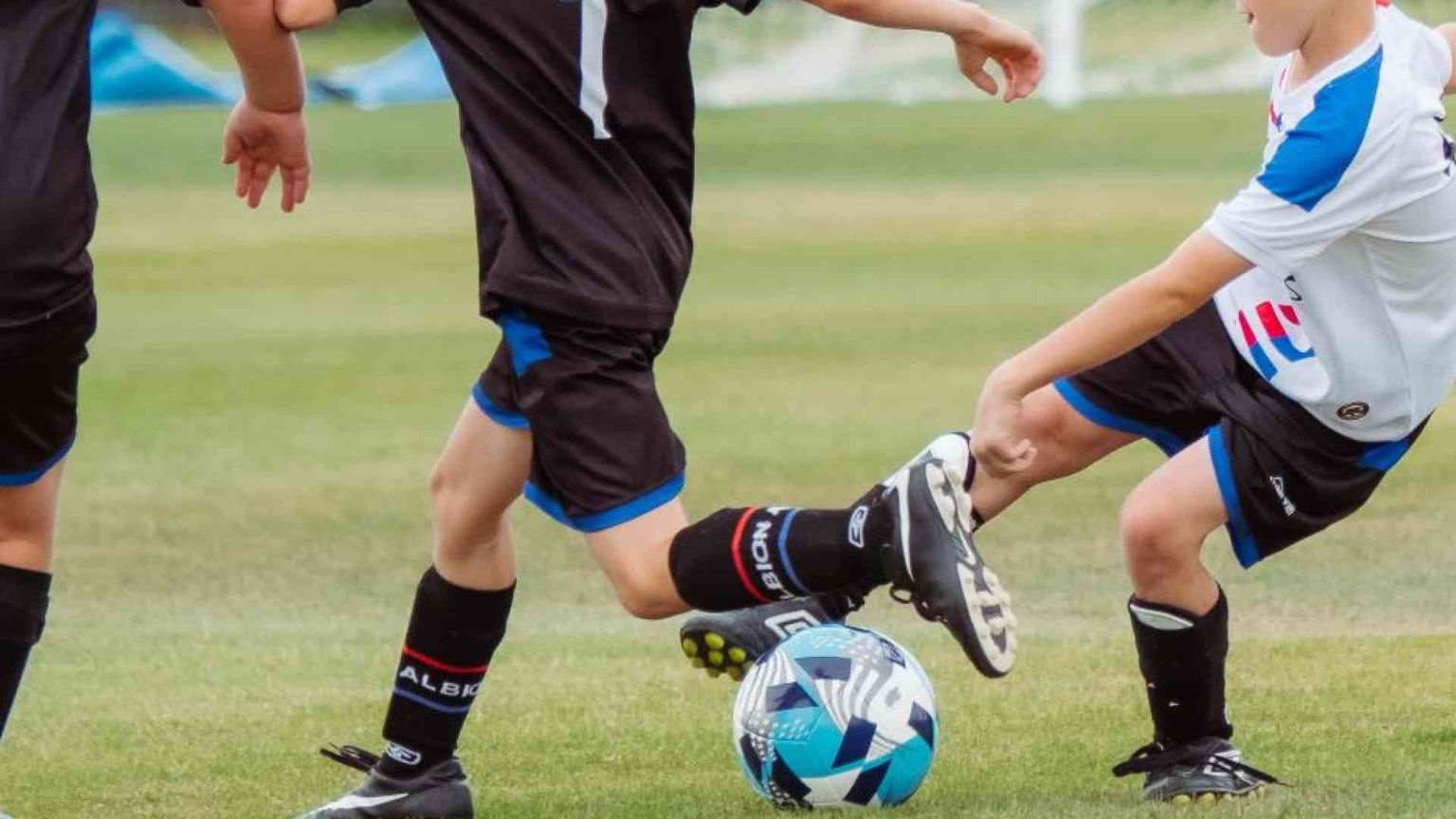 Viaggio nel grande business delle scuole calcio