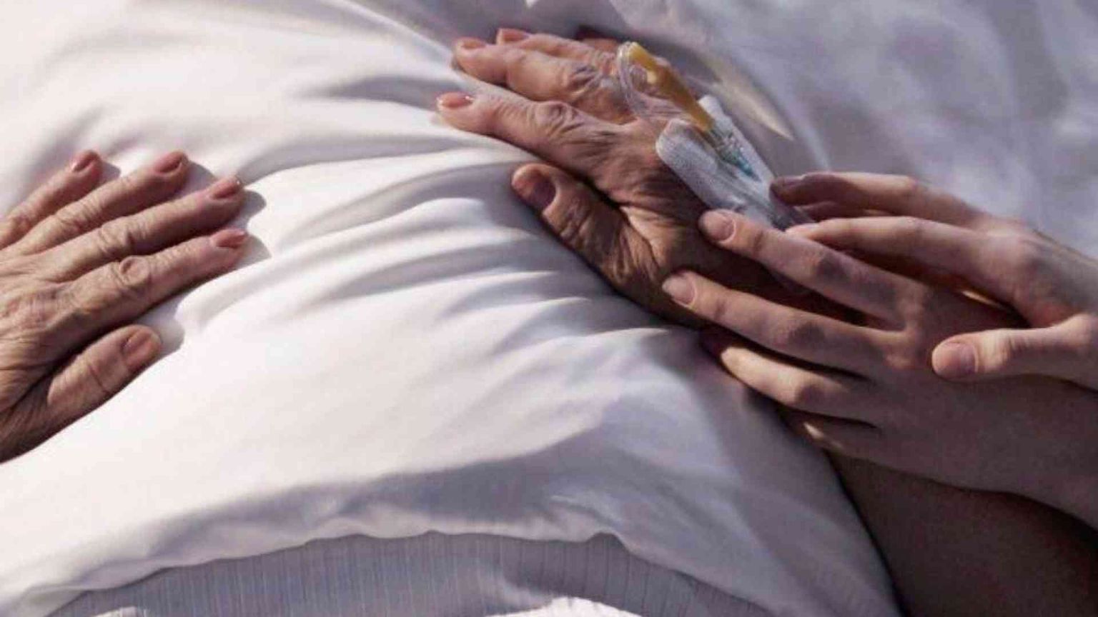 Fine vita e sofferenza. Perché si ritiene “accettabile” l'aiuto al suicidio?