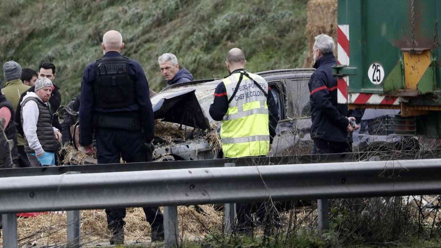 Auto contro il blocco degli agricoltori: morte una donna e la figlia