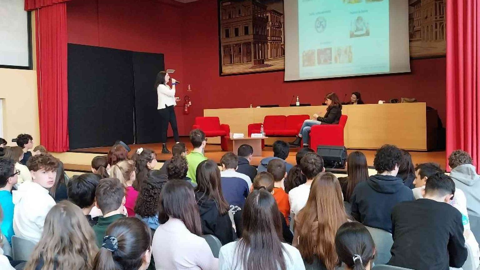 Disturbi alimentari, la prevenzione parte dalla scuola