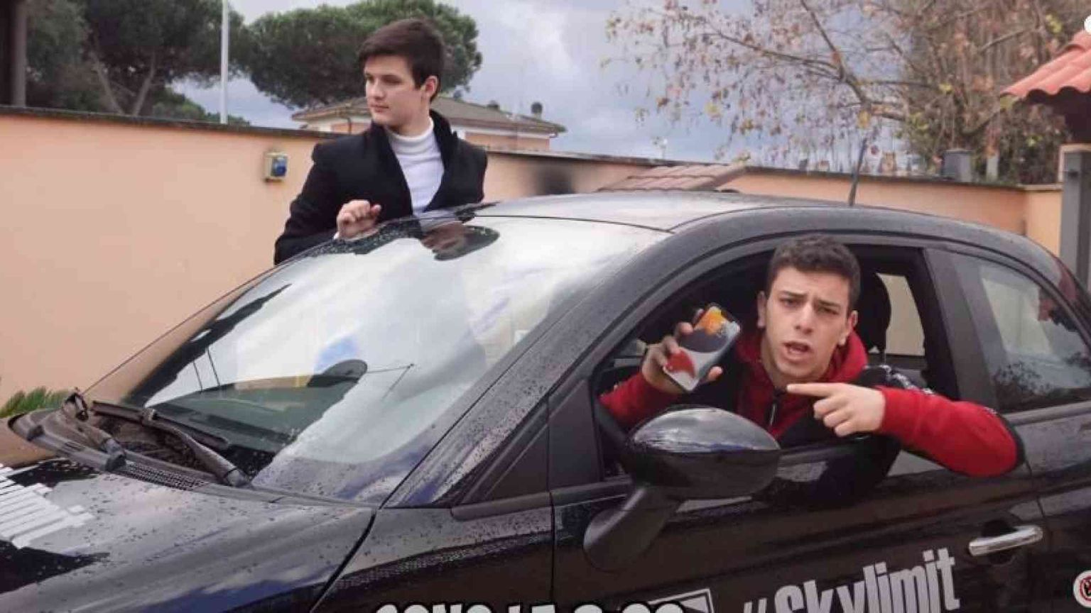 Investì e uccise un bimbo. Niente carcere per lo youtuber