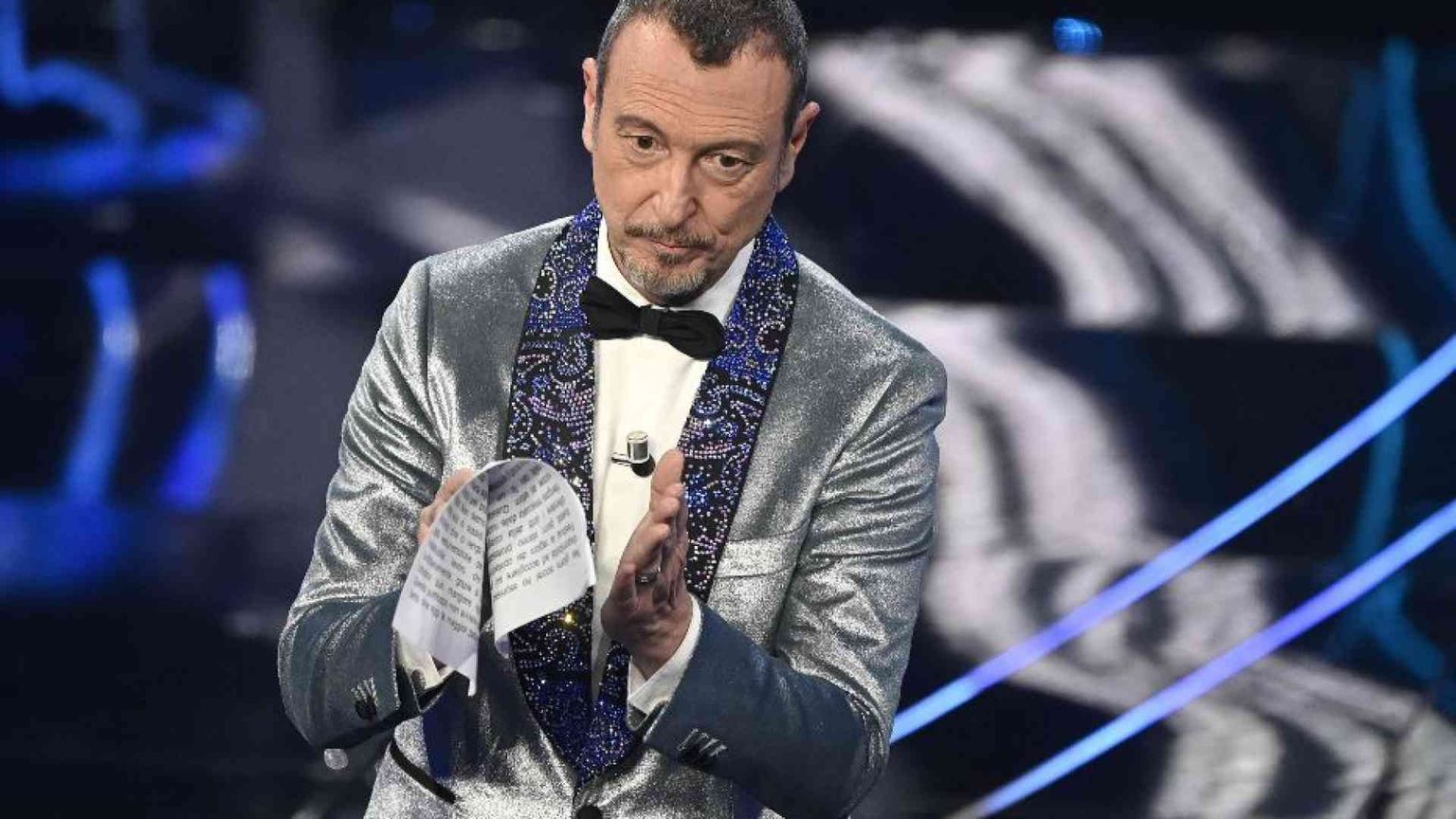 A Sanremo protesta dei trattori: «Non sussidi, ma giusta retribuzione»