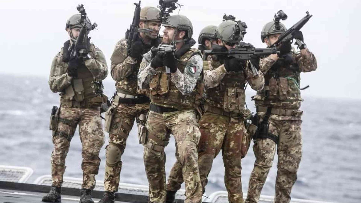 Diecimila volontari: il centrodestra prepara la «riserva militare»