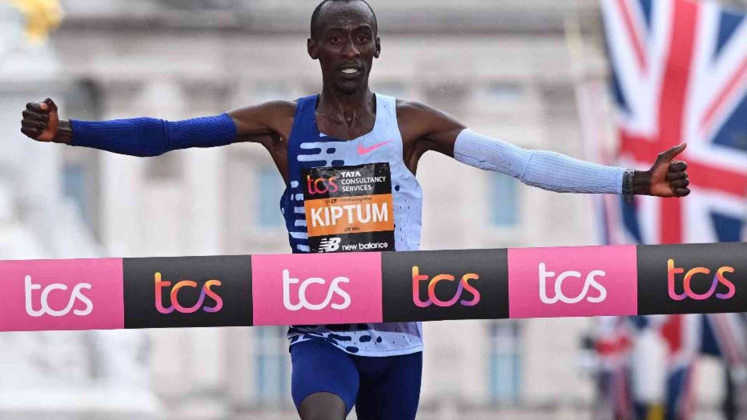 Morto Kiptum, re della maratona