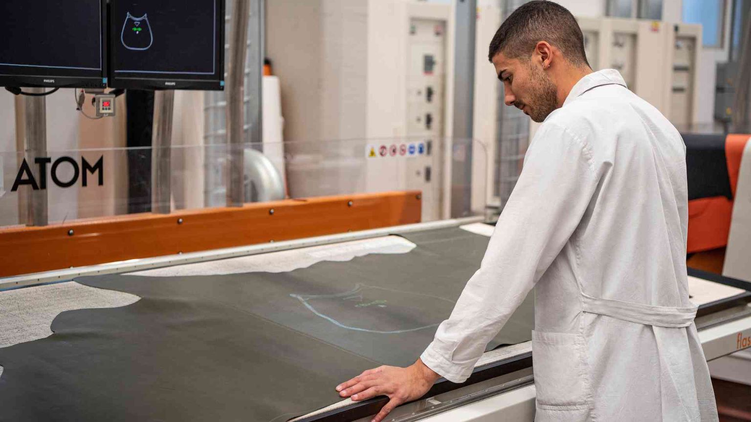 Formazione e tracciabilità dei capi, Prada e la sfida sostenibilità