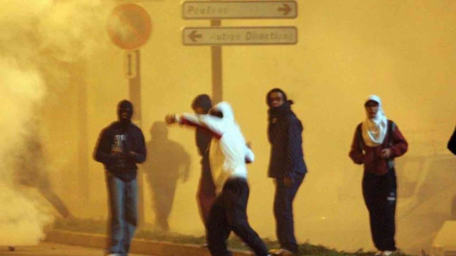 Ragazzi radicalizzati, allarme in Francia. Pure a scuola il rischio terrorismo