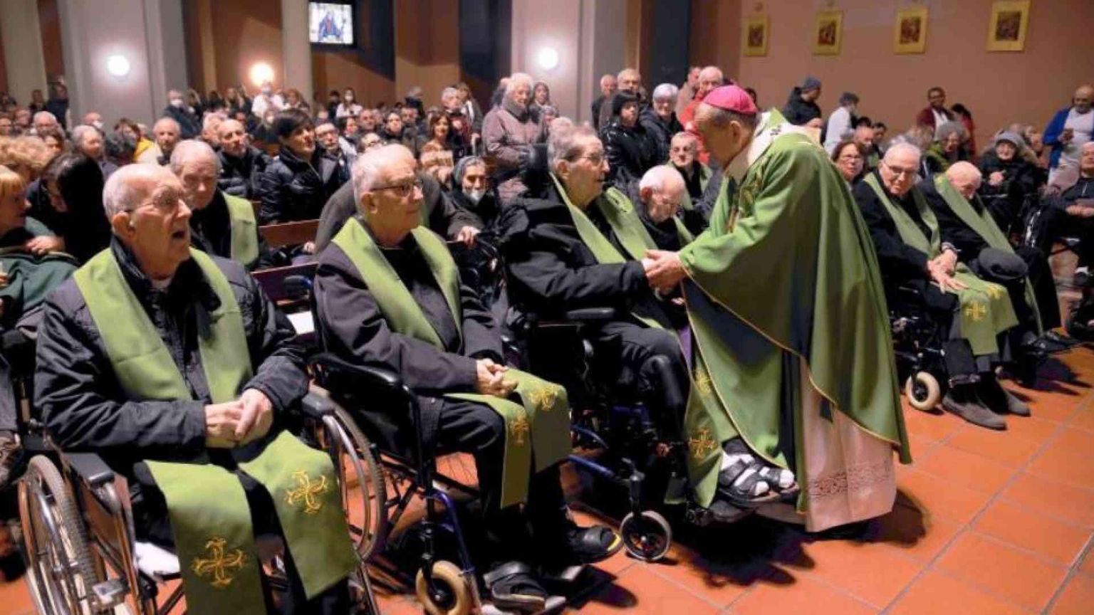 Preti per sempre, l’età non conta. Delpini inaugura residenza per anziani