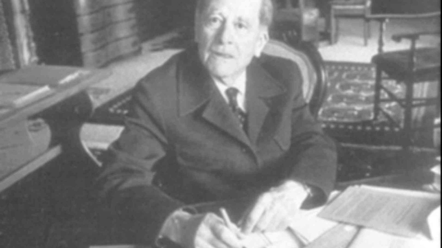 Anche Foucault ha un debito verso il nemico Carl Schmitt