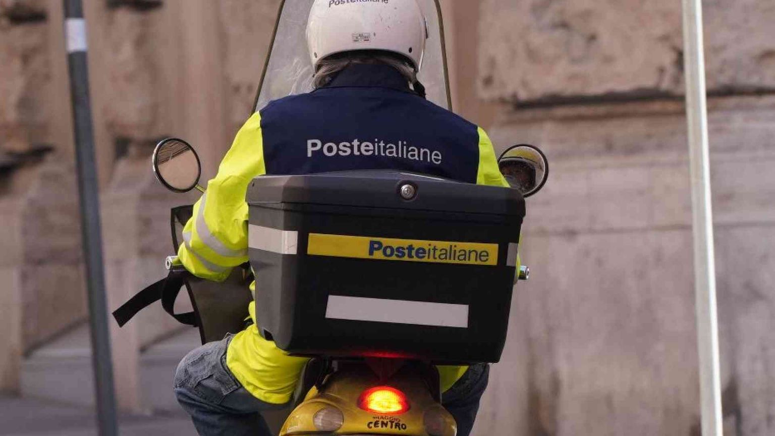 Come Poste italiane vorrebbe diventare un operatore logistico completo