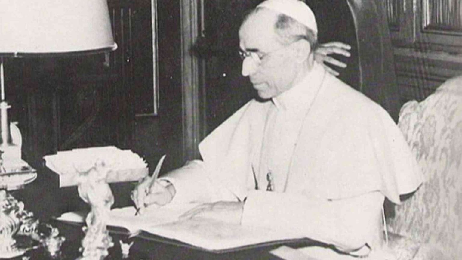 La grafologia svela l'anima dei Papi del Novecento