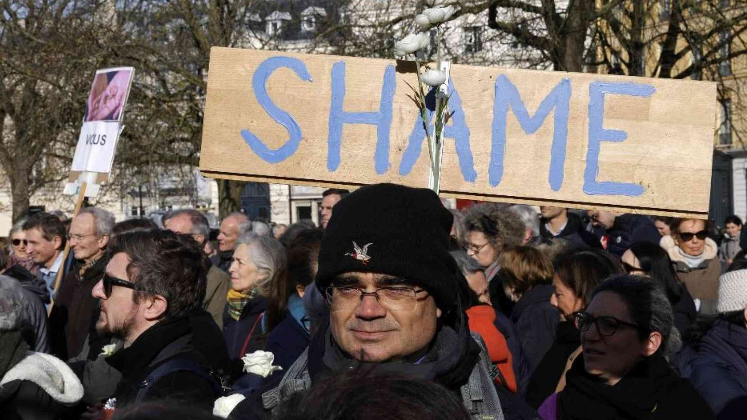 Francia, aborto e Costituzione: eliminare l’innocente compromette la democrazia