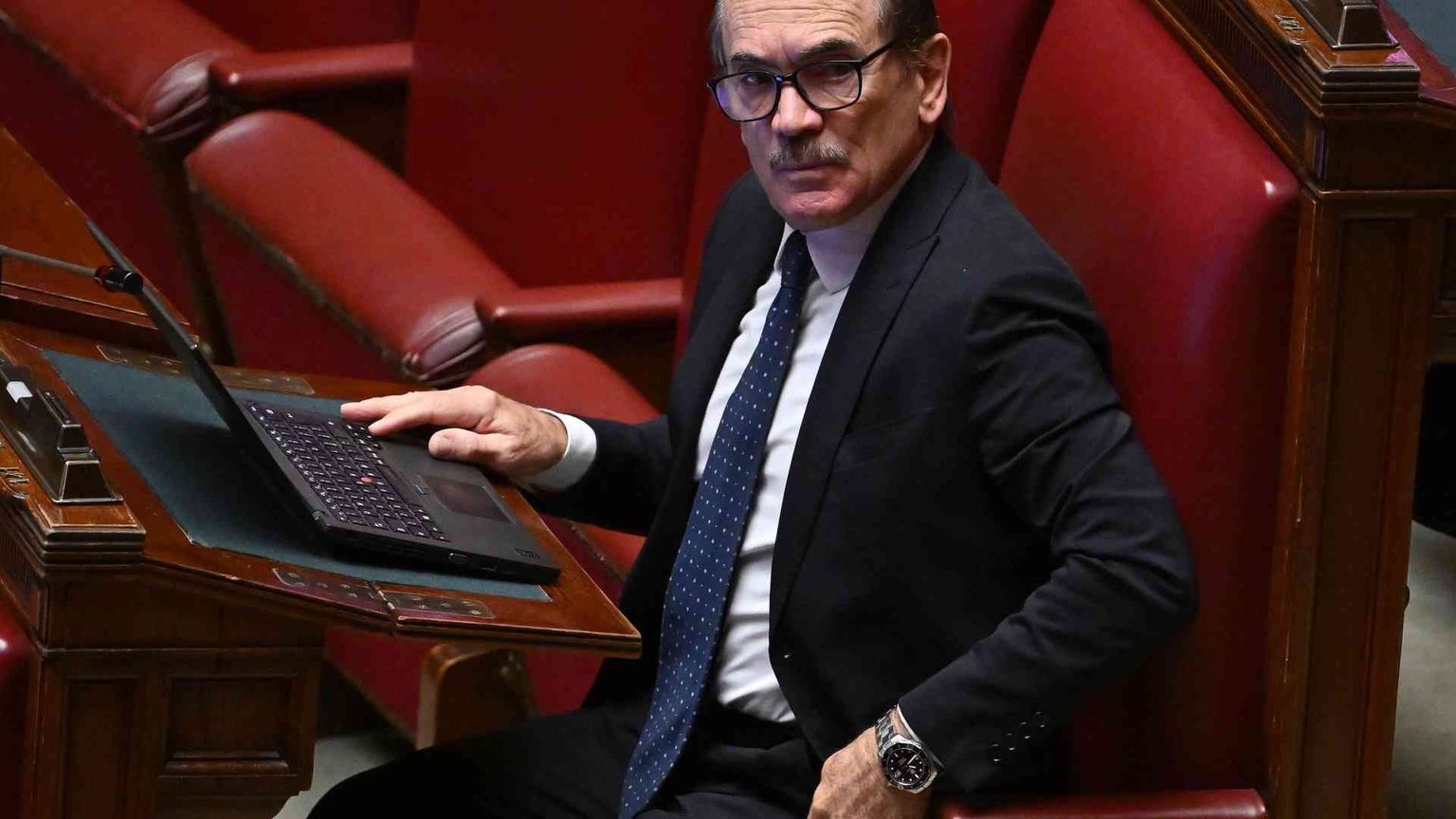 Meloni attacca sui dossier: «Fatti gravi, non c'entra la libertà di stampa»