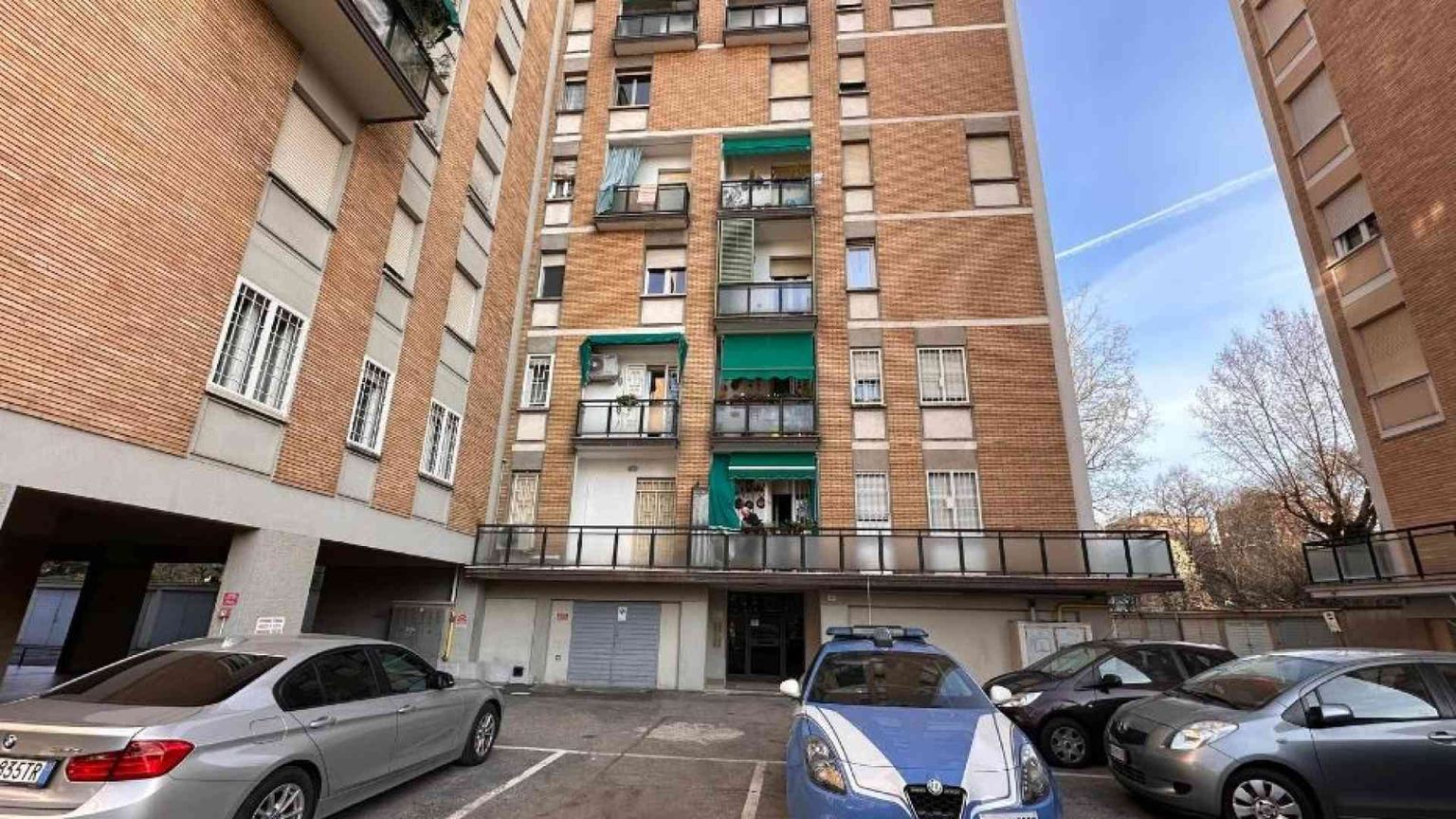 Fumo in casa da una stufetta elettrica: muore madre con 3 bambini