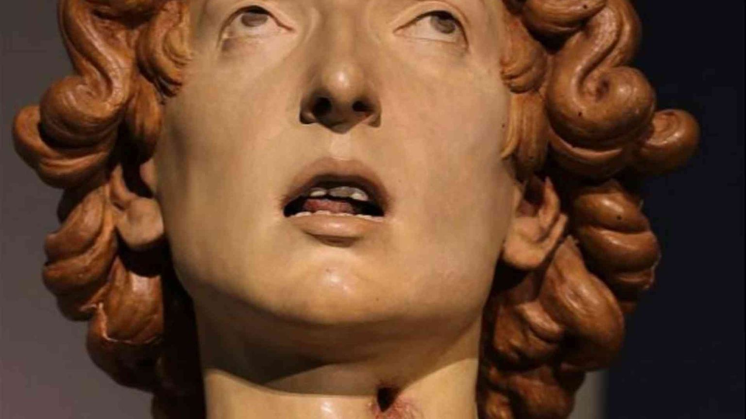 La storia millenaria del dente maligno (e perché Michelangelo lo mise a Gesù)