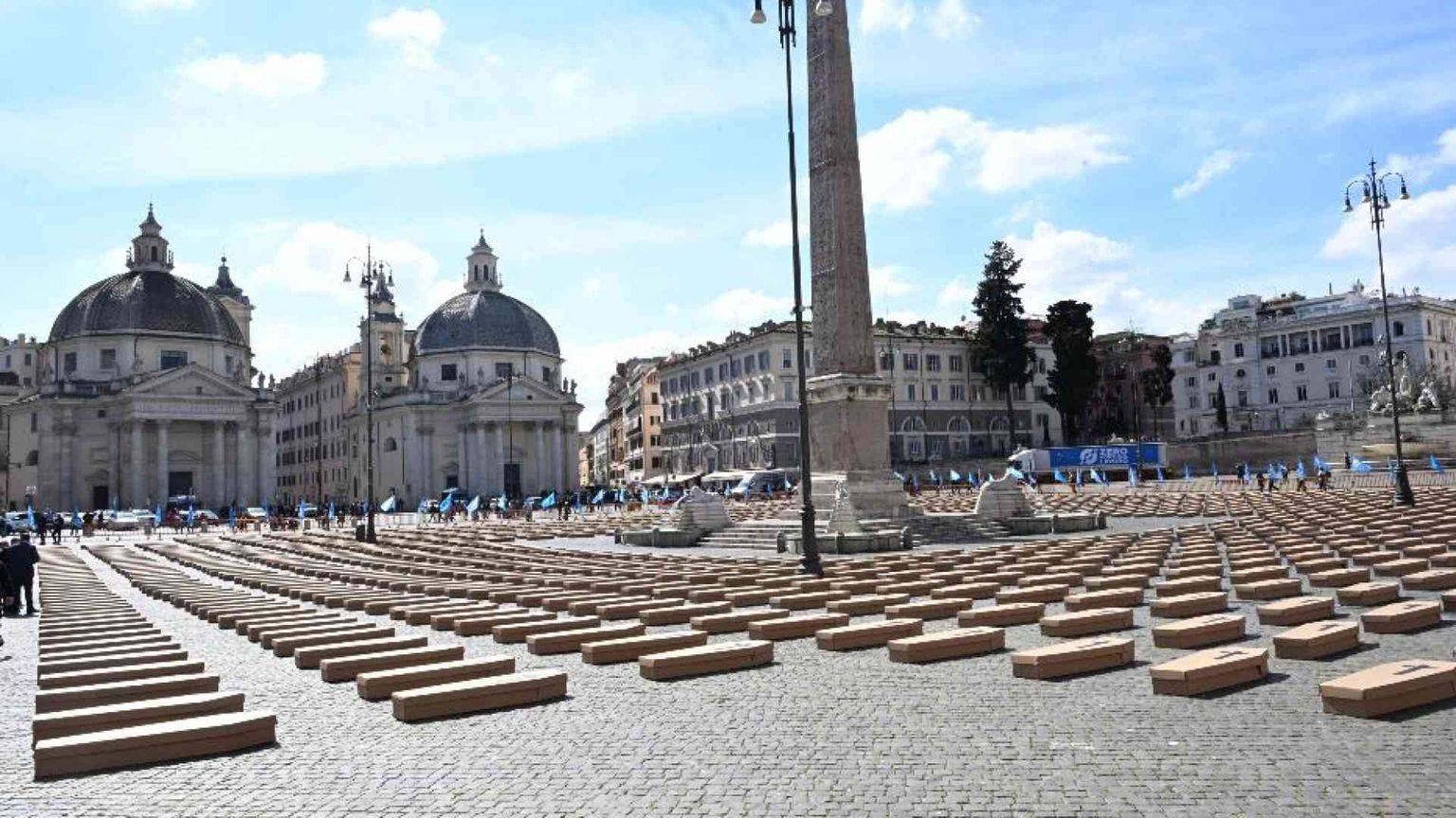 Mille bare in piazza contro le morti sul lavoro