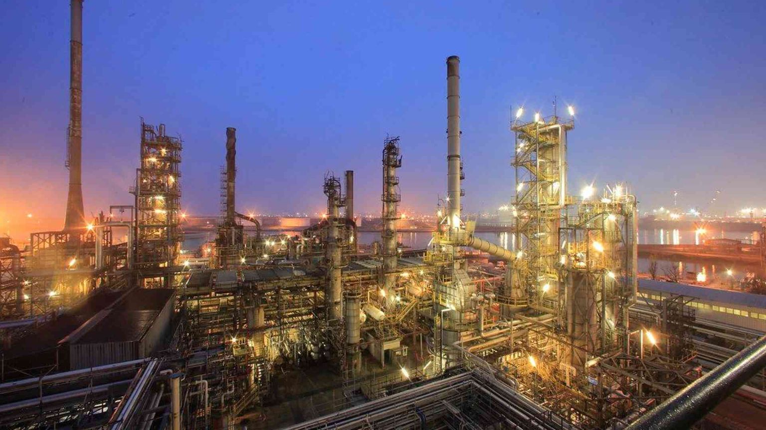 Anche le raffinerie diventano bio per accelerare la transizione giusta