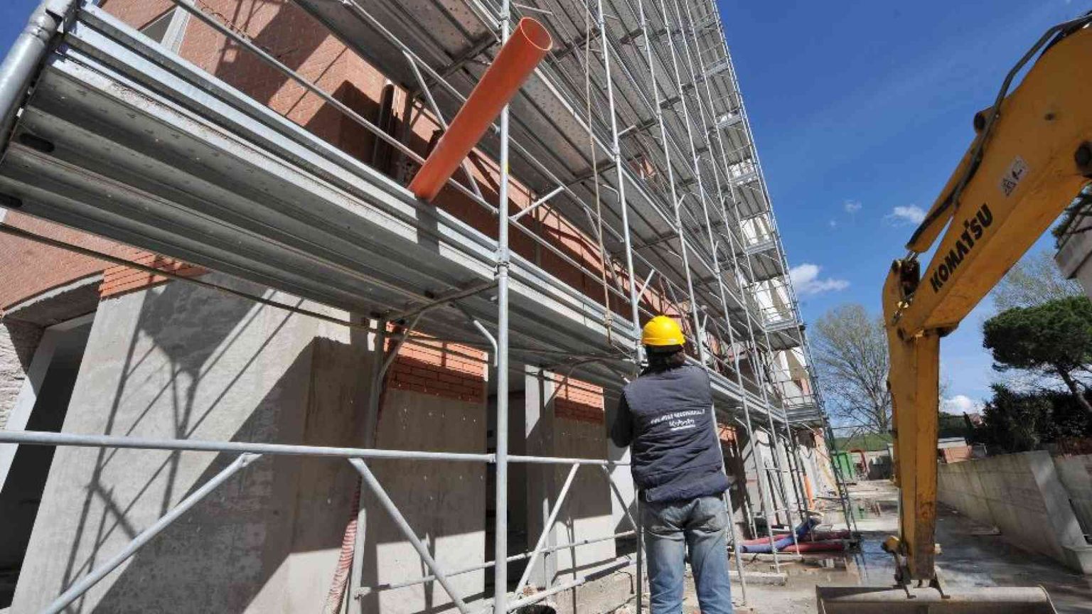 Salvini lancia il “piano casa”: potranno essere sanate «piccole irregolarità»