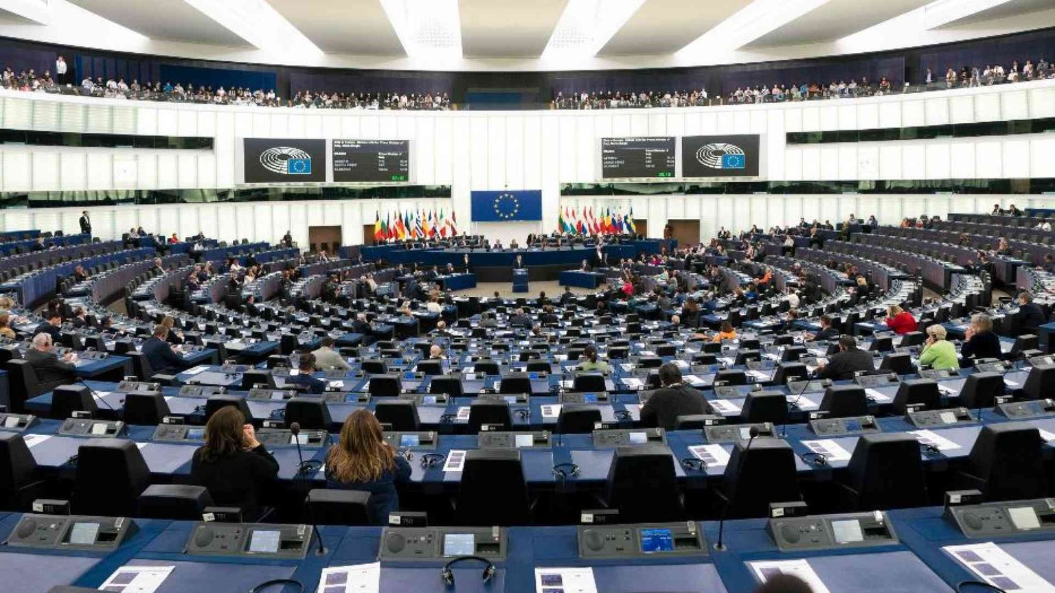 Il “diritto all’aborto” nella Carta Ue? Perché la risoluzione è inutile