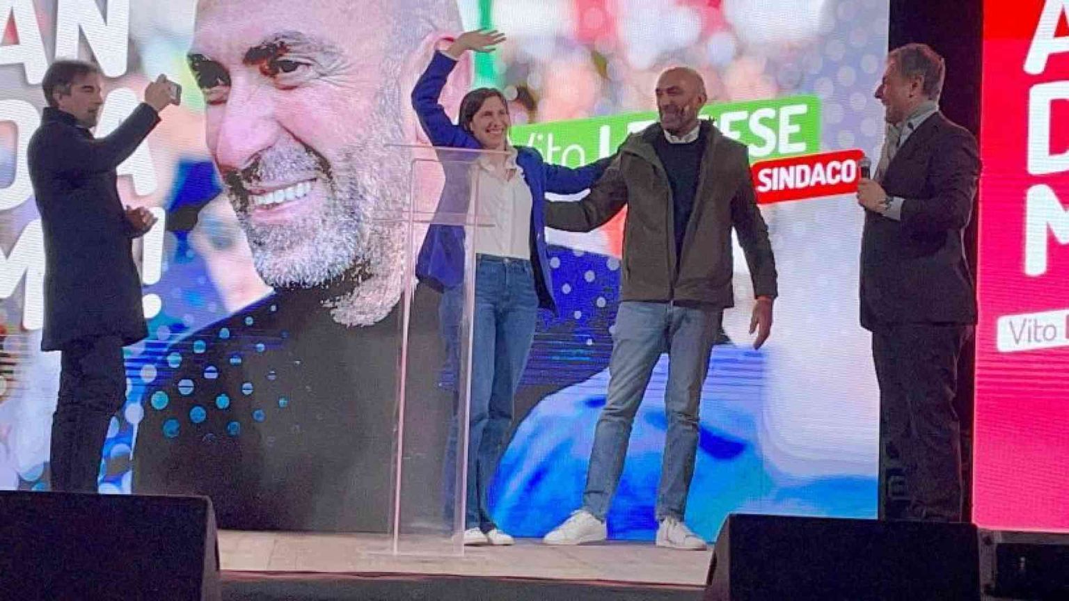 Pd, alta tensione sulla questione morale. Schlein sceglie la linea anti-correnti