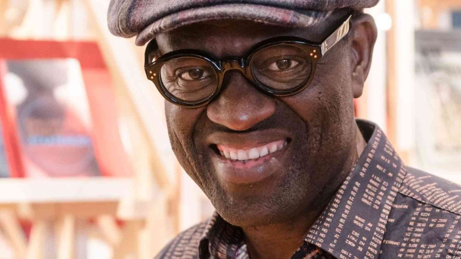 Alain Mabanckou: «Vi porto nella mia Africa, dove i morti sono sempre vivi»