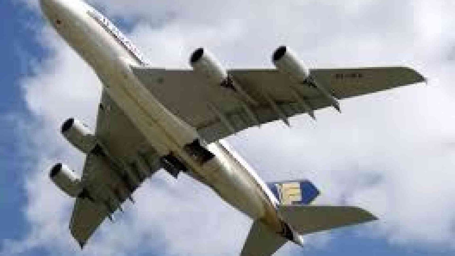 Nel 2023 boom del trasporto aereo. Ma le low cost calano del 10%