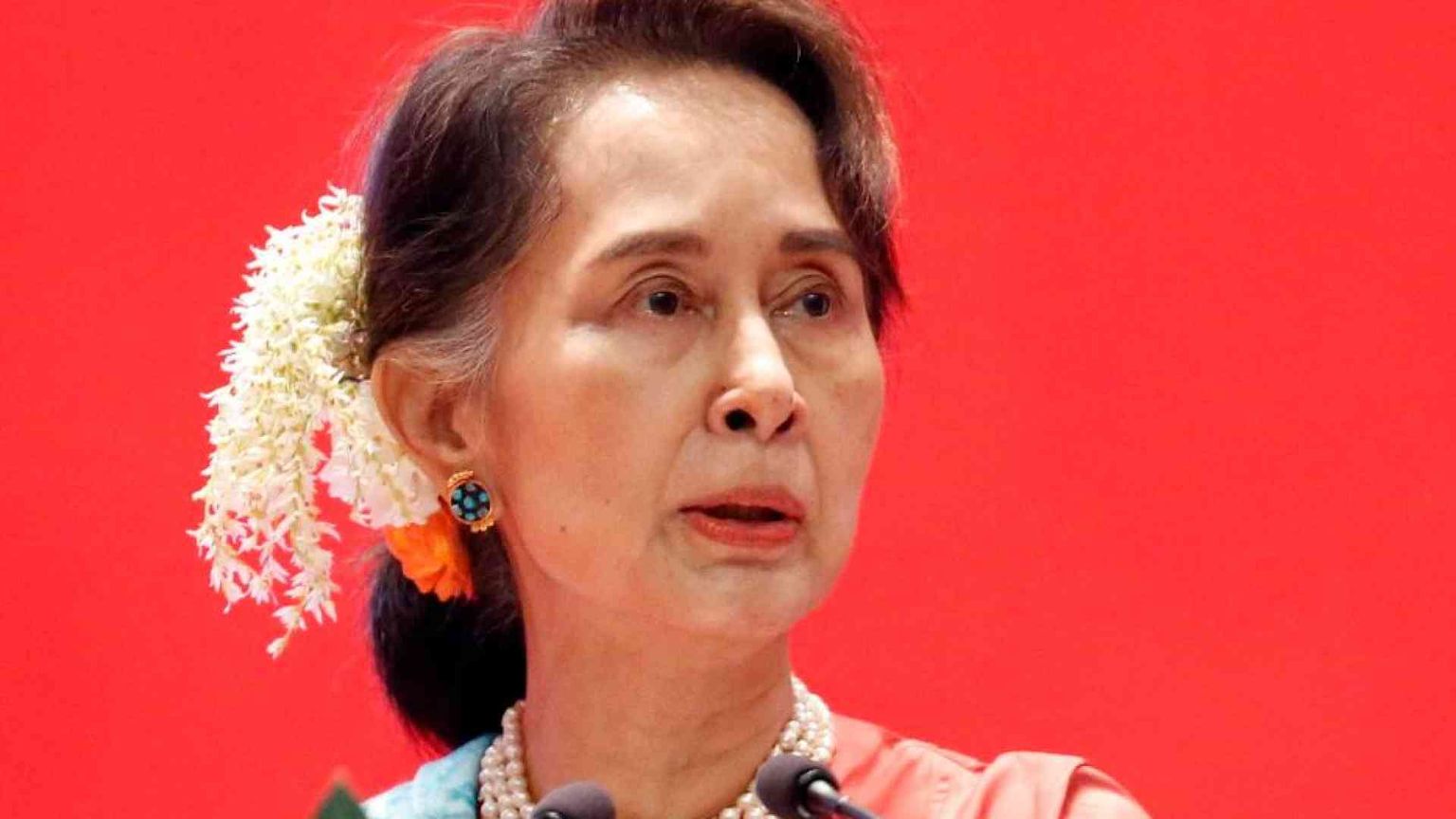 La Nobel Aung San Suu Kyi fuori dal carcere: «Va curata per il caldo»